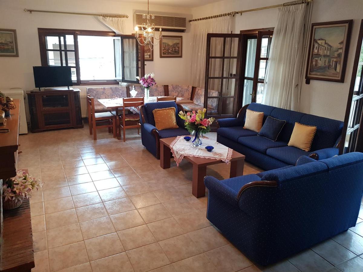 Appartamento Rustic By The Sea Flogita Esterno foto